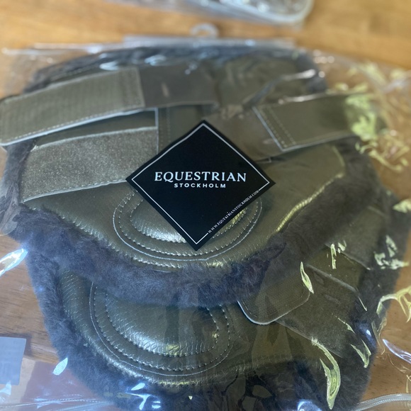 Equestrian Stockholm Brushing Boots - Picture 6 of 12